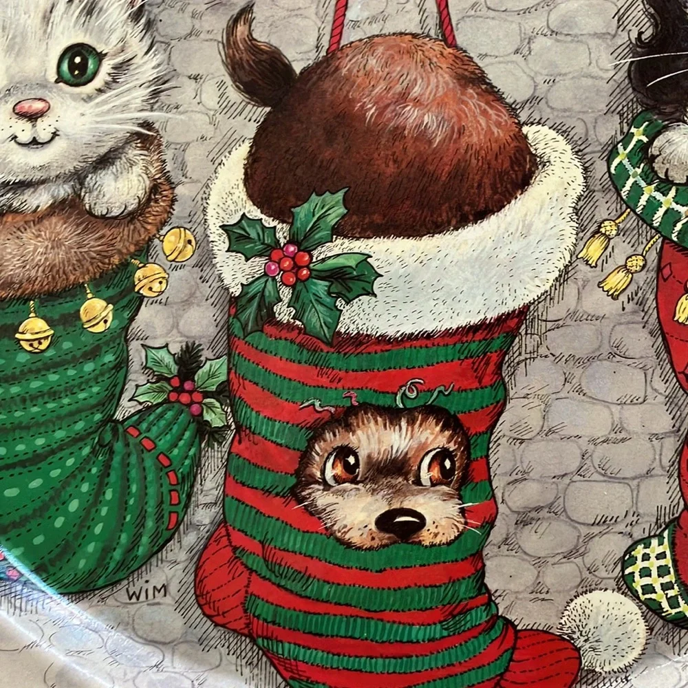 Vintage Collectible Tin Potpourri Press Cat & Dogs Holiday Serving Platter Tray.